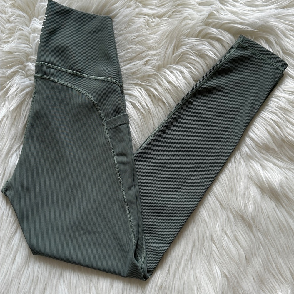 WILO Base Ribbed 7/8 Legging - Picture 2 of 6